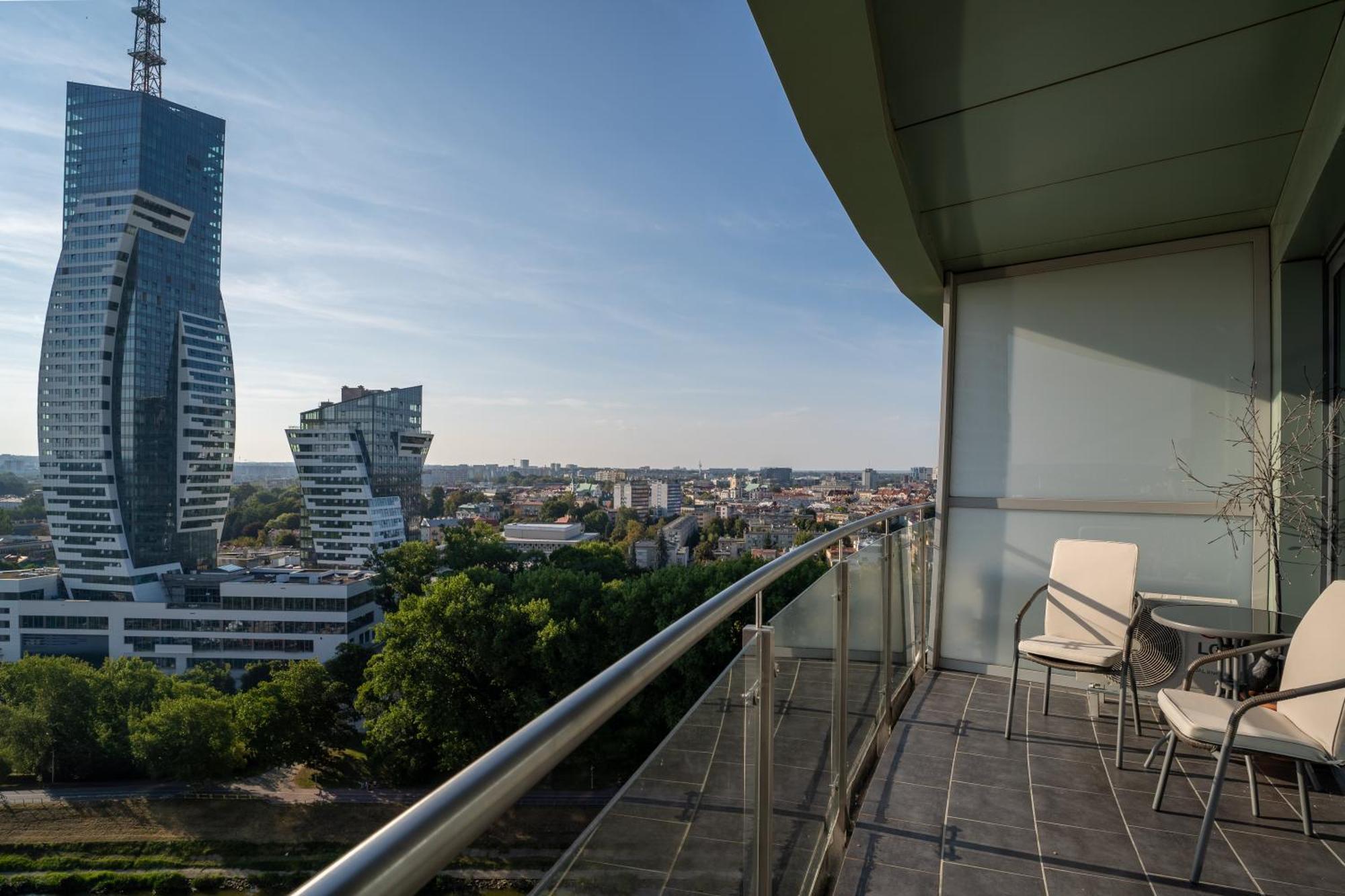 Apartment Capital Towers Premium Sunset 15th Floor & Darmowy Parking Podziemny Rzeszow